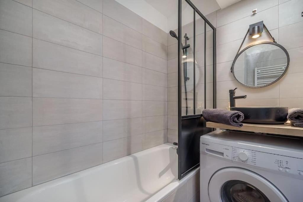 Appartement Climatise Avec Terrasse Tout Equipe A 5Min De La Gare St Charles Marseille Luaran gambar